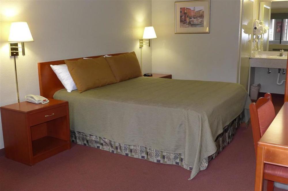 Good Nite Inn Calabasas Room photo